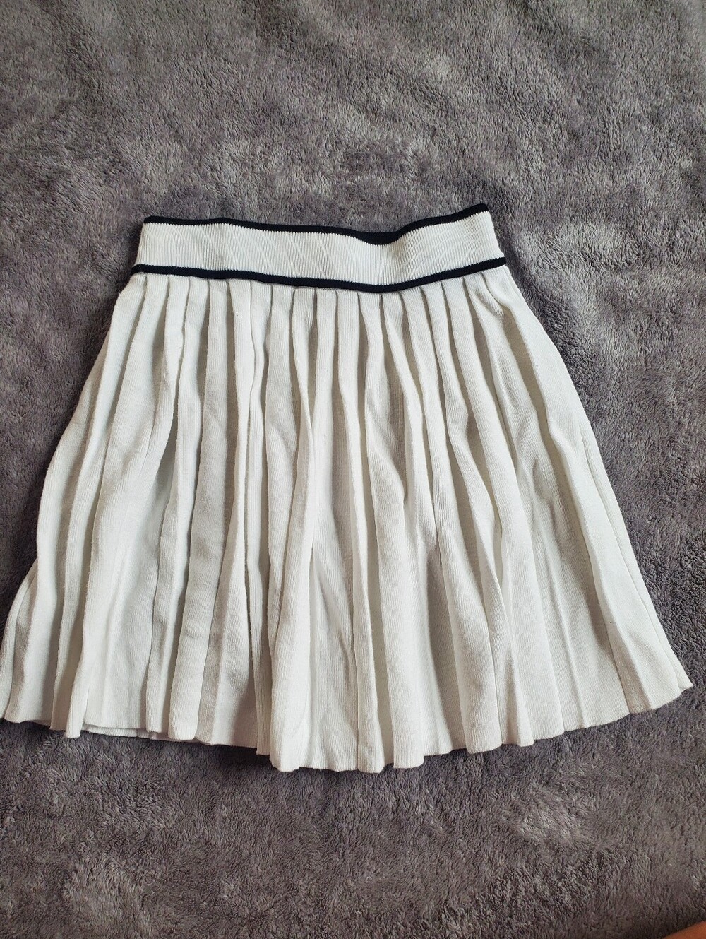 Willow & WInd White Pleated Golf Tennis Mini Skirt with Black Trim Size S - Picture 4 of 6